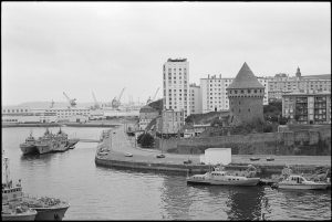 Gilles Walusinski - Brest 1982, La ville, les pauvres, le port - 1