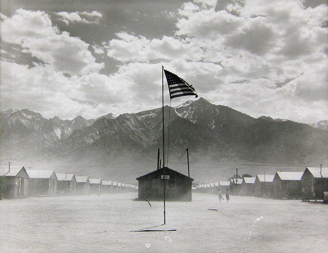 Dorothea Lange, Tempête de poussière au camp de rétention de Manzanar