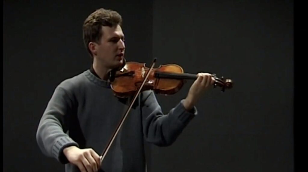 Brève nº4 pour violon, interprétée par Eric Crambes. Paroles et musique de Jacques Rebotier