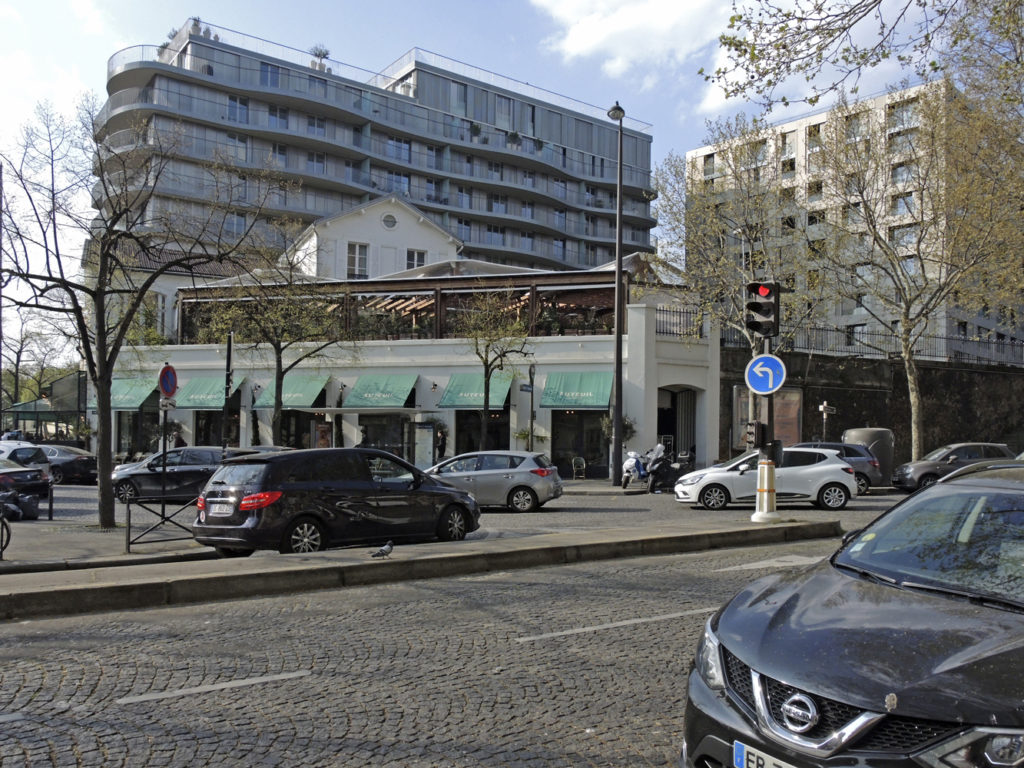 Immeubles de logement Gare d'Auteuil © Gilles Walusinski