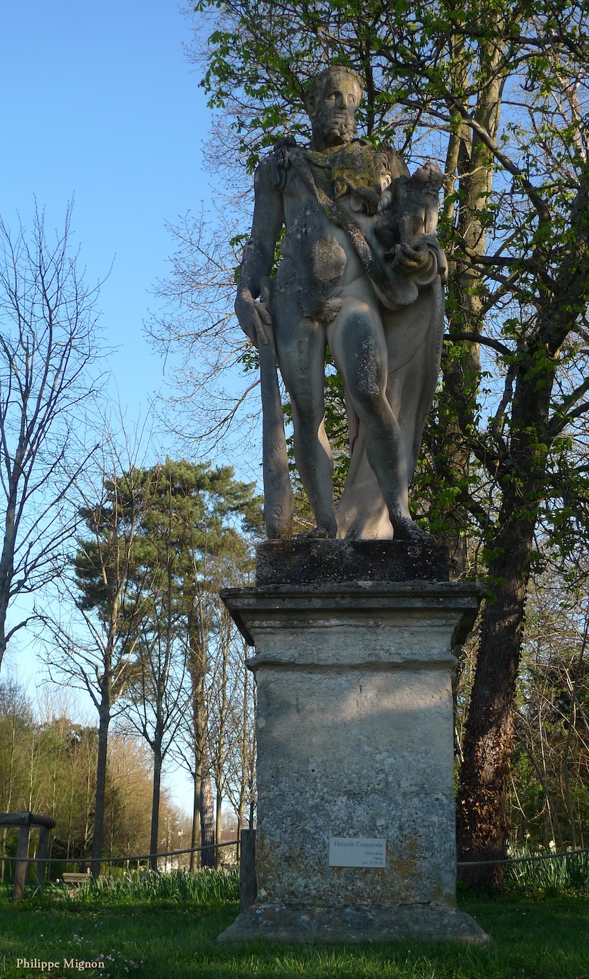 Hercule Commode