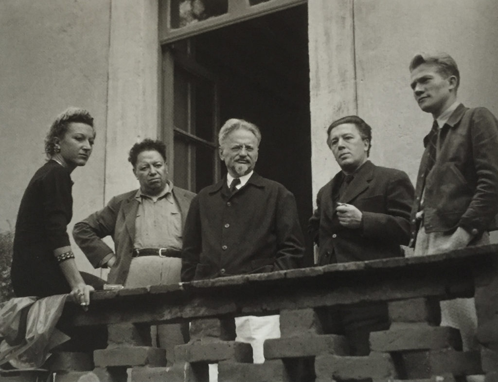 Jacqueline Lamba, Diego Rivera, Trotsky, André Breton et un garde du corps de Trotsky, photographiés par Manuel Álvarez Bravo