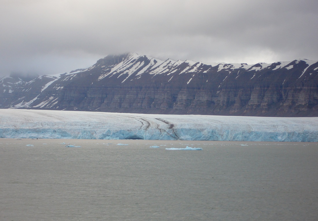 Le glacier Tunabreen dans le Tempelfjorden (Photo Arnaud Hédouin juillet 2014)