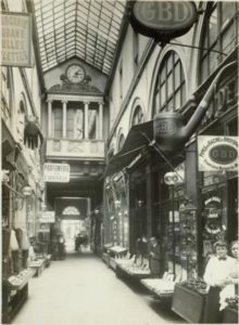 Le Passage Choiseur à Paris, par Charles Joseph Antoine Lansiaux, 1916 © Musée Carnavalet