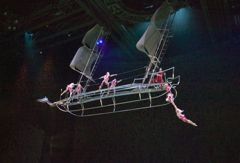 Cirque du Soleil ©Tomasz Rossa)